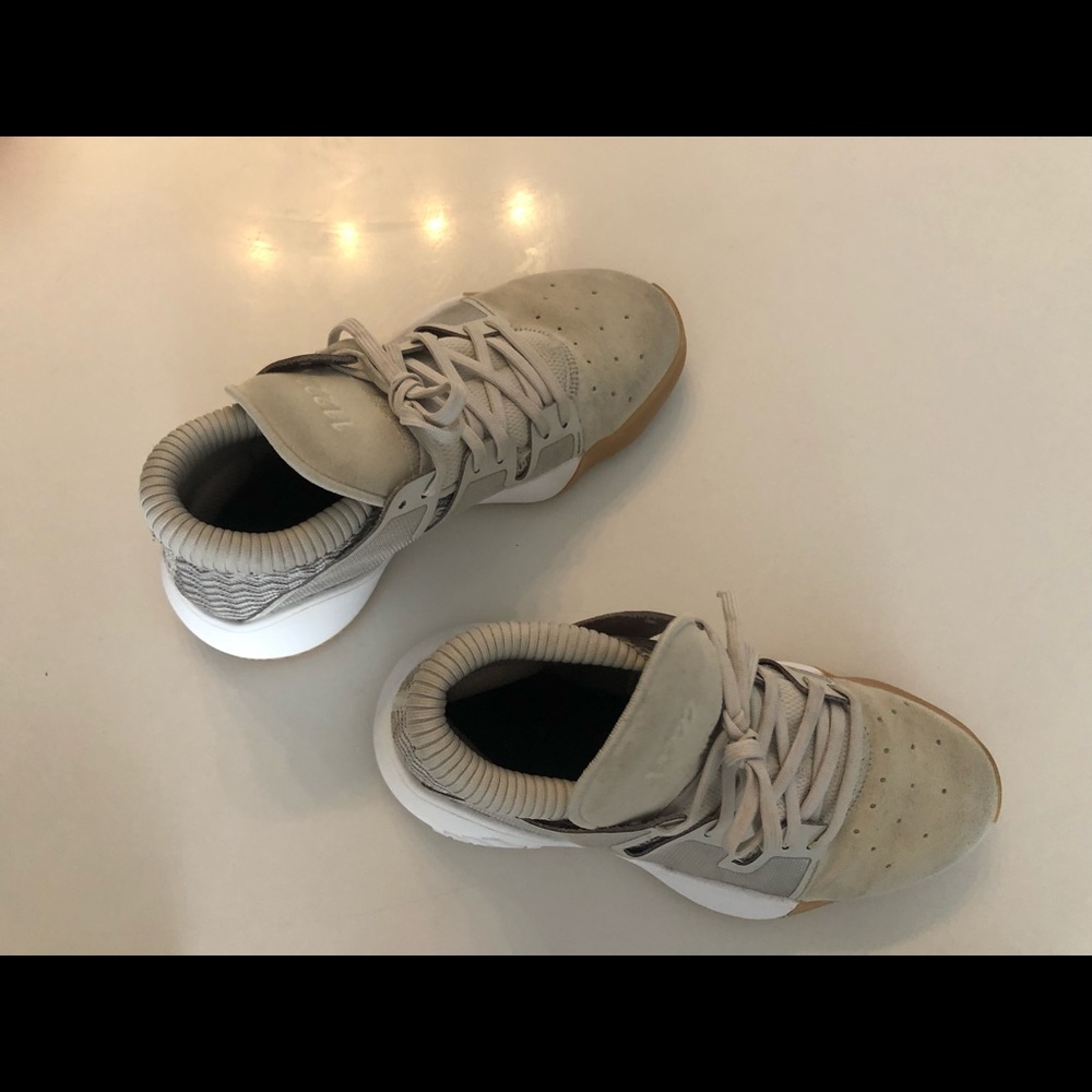 Adidas - Picture 4 of 9